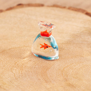 GLASS BAG WITH GOLDFISH HAND BLOWN ORNAMENT Sajaroo Gifts